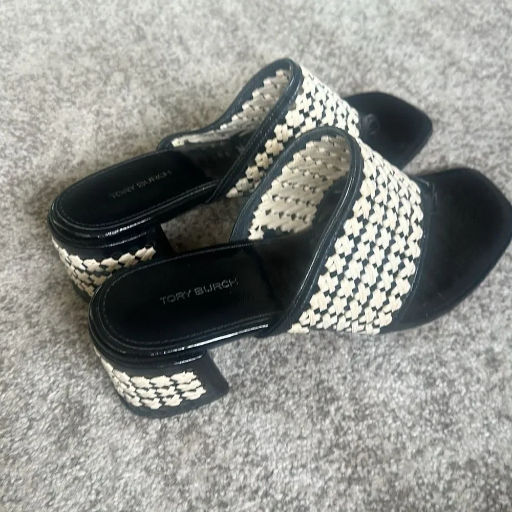 Tory Burch Woven Raffia Heeled Sandals 10